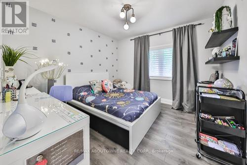 2204 Shardawn Mews, Mississauga (Erindale), ON - Indoor Photo Showing Bedroom