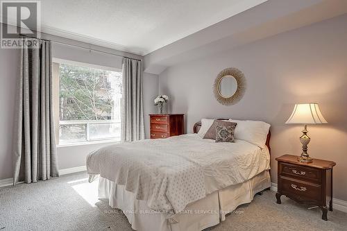 #305 -5188 Lakeshore Rd, Burlington, ON - Indoor Photo Showing Bedroom