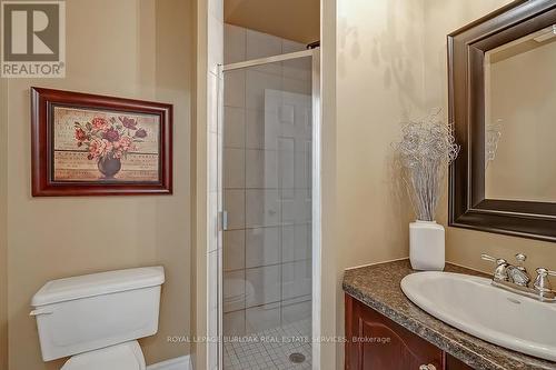 #305 -5188 Lakeshore Rd, Burlington, ON - Indoor Photo Showing Bathroom