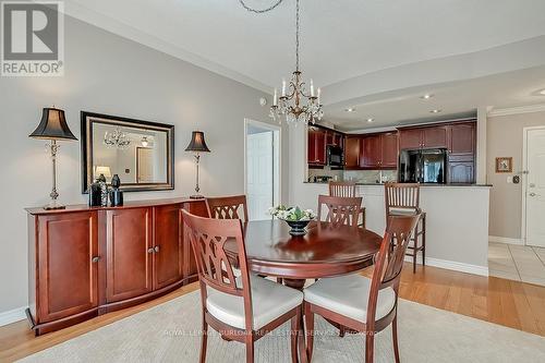 #305 -5188 Lakeshore Rd, Burlington, ON - Indoor Photo Showing Dining Room