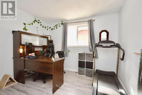 4 Bushey Ave, Essa, ON - Indoor Photo Showing Other Room