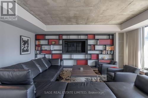 1034 - 55 Stewart Street, Toronto, ON - Indoor Photo Showing Living Room