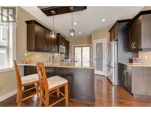 222 Upper Canyon Drive N, Kelowna, BC - Indoor Photo Showing Kitchen