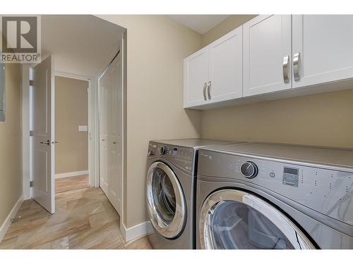 222 Upper Canyon Drive N, Kelowna, BC - Indoor Photo Showing Laundry Room