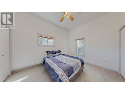 5836 Princess Place, Oliver, BC - Indoor Photo Showing Bedroom