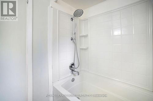 35 Chatfield Dr, Ajax, ON - Indoor Photo Showing Bathroom