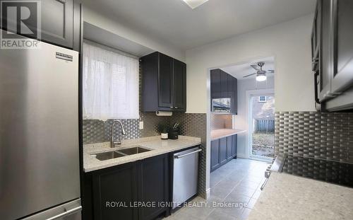 35 Chatfield Dr, Ajax, ON - Indoor Photo Showing Kitchen With Double Sink