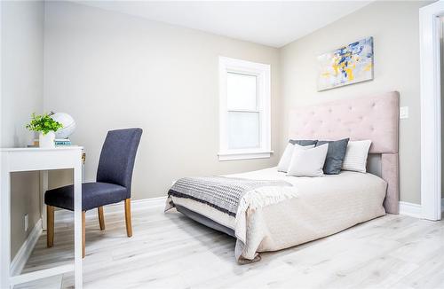 458 Lakeshore Road, Fort Erie, ON - Indoor Photo Showing Bedroom
