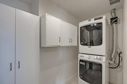 5188 Lakeshore Road|Unit #305, Burlington, ON - Indoor Photo Showing Laundry Room