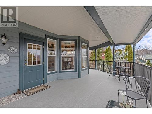418 Mccarren Avenue, Kelowna, BC - Outdoor With Deck Patio Veranda With Exterior