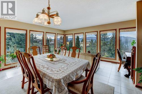 477 Okaview Road, Kelowna, BC - Indoor Photo Showing Dining Room