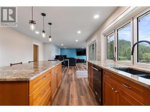 3304 Gray Road, Blind Bay, BC - Indoor Photo Showing Kitchen With Upgraded Kitchen