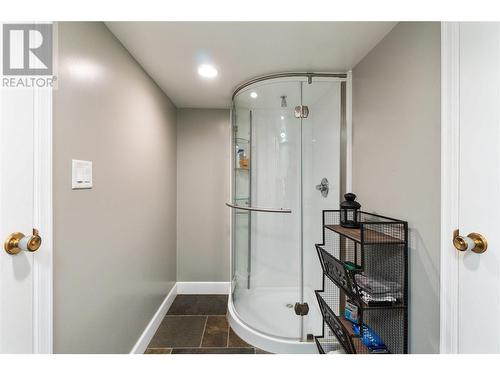 3304 Gray Road, Blind Bay, BC - Indoor Photo Showing Bathroom