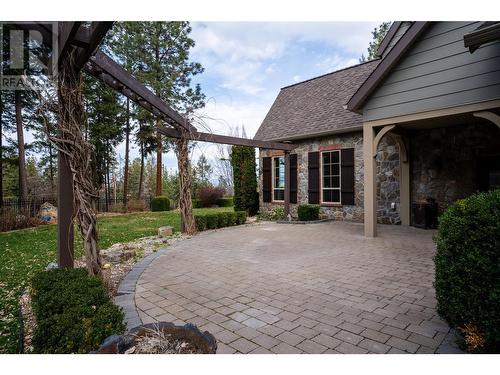 2957 Harvard Road, Kelowna, BC - Outdoor