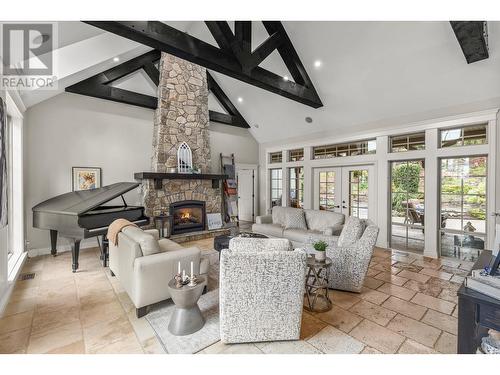 2957 Harvard Road, Kelowna, BC - Indoor Photo Showing Living Room With Fireplace