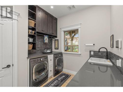 2957 Harvard Road, Kelowna, BC - Indoor Photo Showing Laundry Room