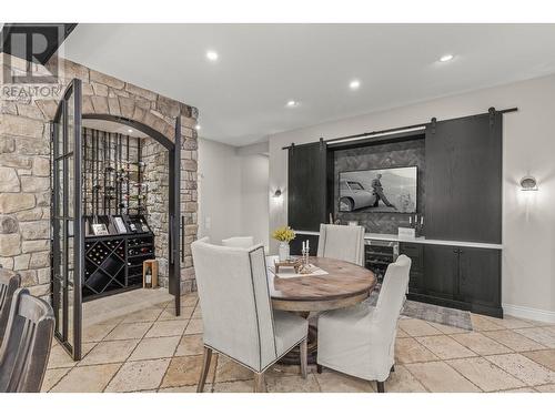 2957 Harvard Road, Kelowna, BC - Indoor Photo Showing Dining Room