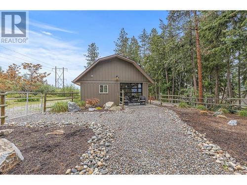 2957 Harvard Road, Kelowna, BC - Outdoor