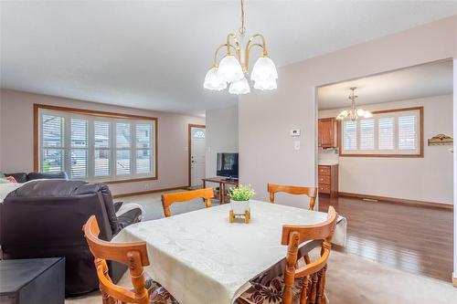 20 Bunker Hill Drive, Hamilton, ON - Indoor Photo Showing Dining Room