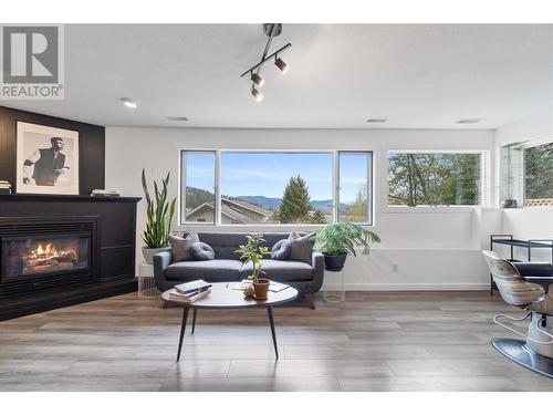 21 Preston Crescent, Enderby, BC - Indoor Photo Showing Living Room With Fireplace