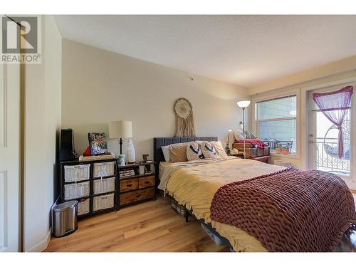 551 Yates Road Unit# 400, Kelowna, BC - Indoor Photo Showing Bedroom