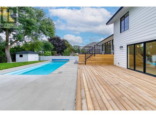 565 Sarsons Road, Kelowna, BC - Outdoor With In Ground Pool With Exterior