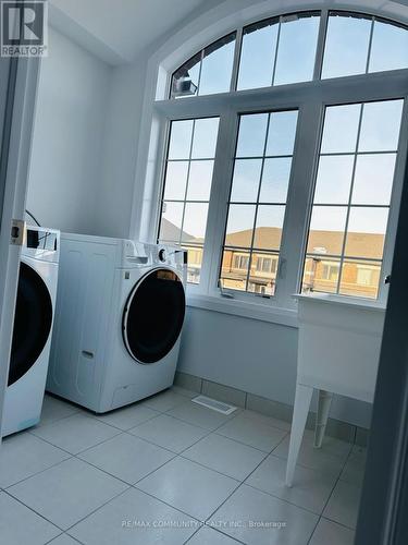 21 Corley St, Kawartha Lakes, ON - Indoor Photo Showing Laundry Room