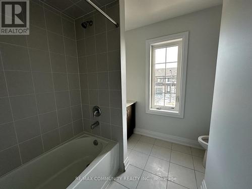 21 Corley Street, Kawartha Lakes, ON - Indoor Photo Showing Bathroom