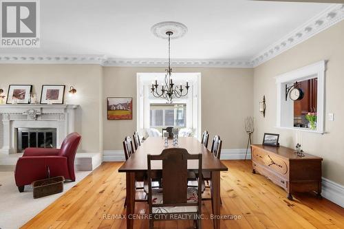 75 Cathcart St, London, ON - Indoor Photo Showing Dining Room With Fireplace