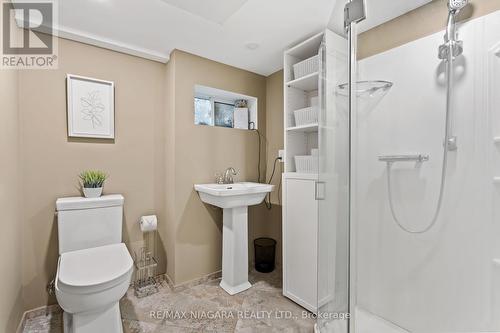 10245 Camelot Drive, Wainfleet, ON - Indoor Photo Showing Bathroom