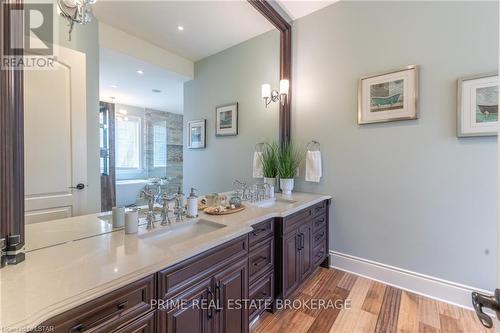 119 Harris Road, Middlesex Centre, ON - Indoor Photo Showing Bathroom