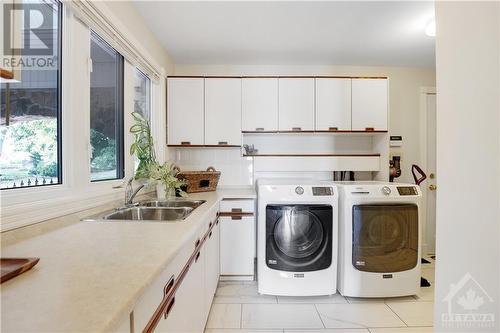1351 County 2 Road E, Maitland, ON - Indoor Photo Showing Laundry Room