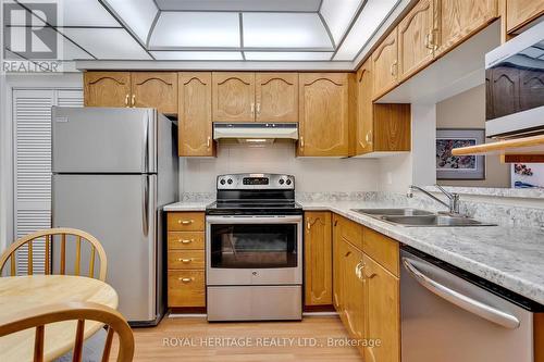 #312 -4 Heritage Way, Kawartha Lakes, ON - Indoor Photo Showing Kitchen With Double Sink