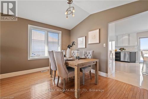 7797 Bishop Ave, Niagara Falls, ON - Indoor Photo Showing Dining Room