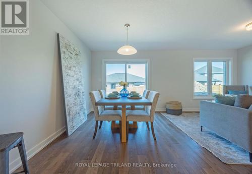 43 Silverleaf Path, St. Thomas, ON - Indoor Photo Showing Dining Room