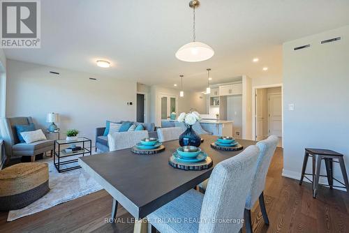 43 Silverleaf Path, St. Thomas, ON - Indoor Photo Showing Dining Room