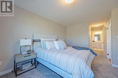 43 Silverleaf Path, St. Thomas, ON - Indoor Photo Showing Bedroom