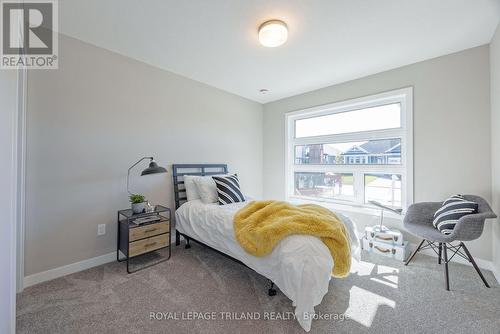 43 Silverleaf Path, St. Thomas, ON - Indoor Photo Showing Bedroom