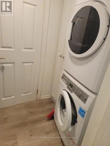 387 Hopewell Ave, Toronto, ON - Indoor Photo Showing Laundry Room