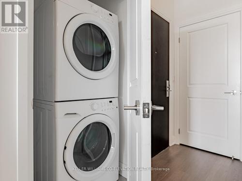 #701 -35 Fontenay Crt, Toronto, ON - Indoor Photo Showing Laundry Room