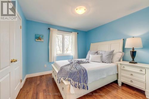 2018 Heatherwood Drive, Oakville, ON - Indoor Photo Showing Bedroom