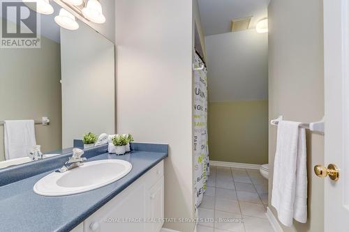 2018 Heatherwood Drive, Oakville, ON - Indoor Photo Showing Bathroom