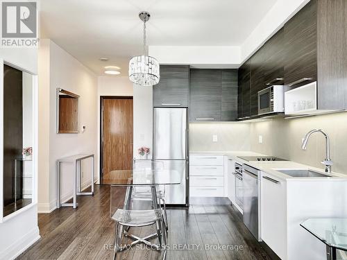 #2707 -36 Park Lawn Rd, Toronto, ON - Indoor Photo Showing Kitchen With Upgraded Kitchen