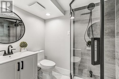 142 Ural Circle, Brampton, ON - Indoor Photo Showing Bathroom