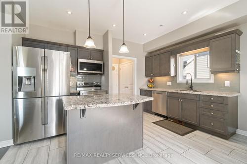 41 Success Way, Thorold, ON - Indoor Photo Showing Kitchen With Stainless Steel Kitchen With Upgraded Kitchen