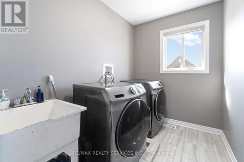 41 Success Way, Thorold, ON - Indoor Photo Showing Laundry Room