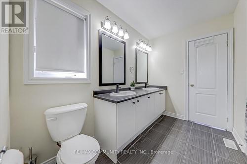 871 Black Cherry Dr, Oshawa, ON - Indoor Photo Showing Bathroom