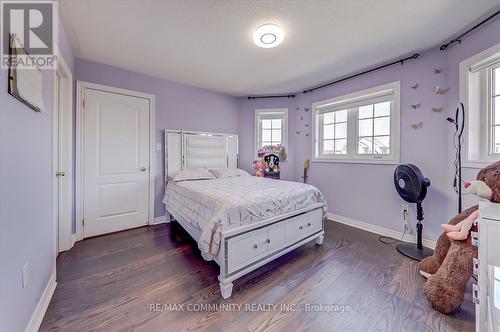 871 Black Cherry Dr, Oshawa, ON - Indoor Photo Showing Bedroom