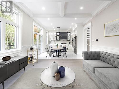 6 Colonial Avenue, Toronto, ON - Indoor Photo Showing Living Room