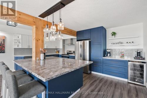 #406 -40 Baif Blvd, Richmond Hill, ON - Indoor Photo Showing Kitchen With Stainless Steel Kitchen With Upgraded Kitchen
